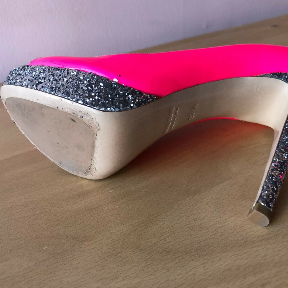 Miu Miu By Prada Fuchsia Patent Leather Heels - image 6